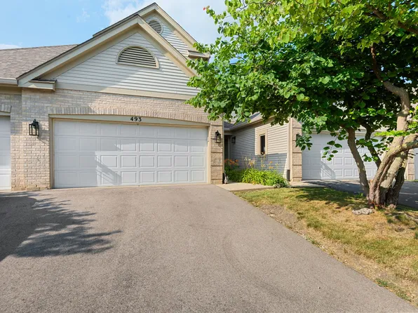 493 Doverton Ln, Fox River Grove, IL 60021