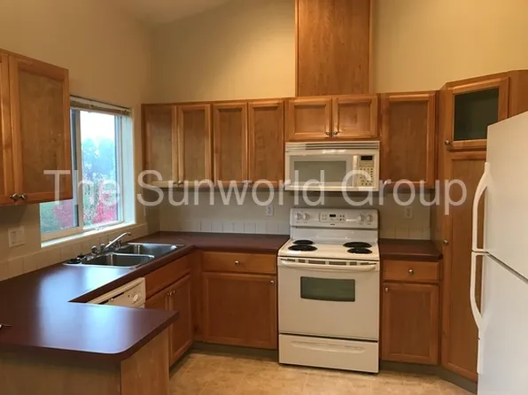 5264 NE 121st Ave APT 224, Vancouver, WA 98682