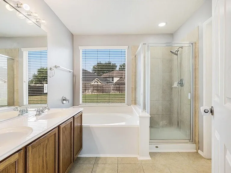29927 Sunwillow Creek Dr — Photo 7