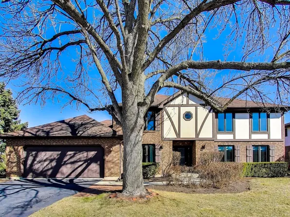 6201 Sleepy Hollow Ln, Lisle, IL 60532