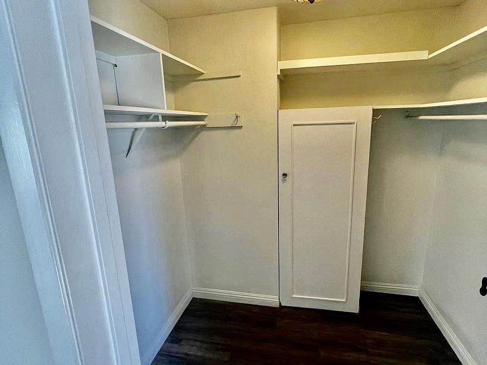 1st image of 213-620 W Huntington Dr #213