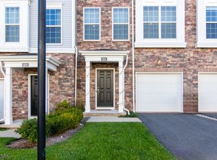 404 Saratoga Ct, Branchburg, NJ 08876