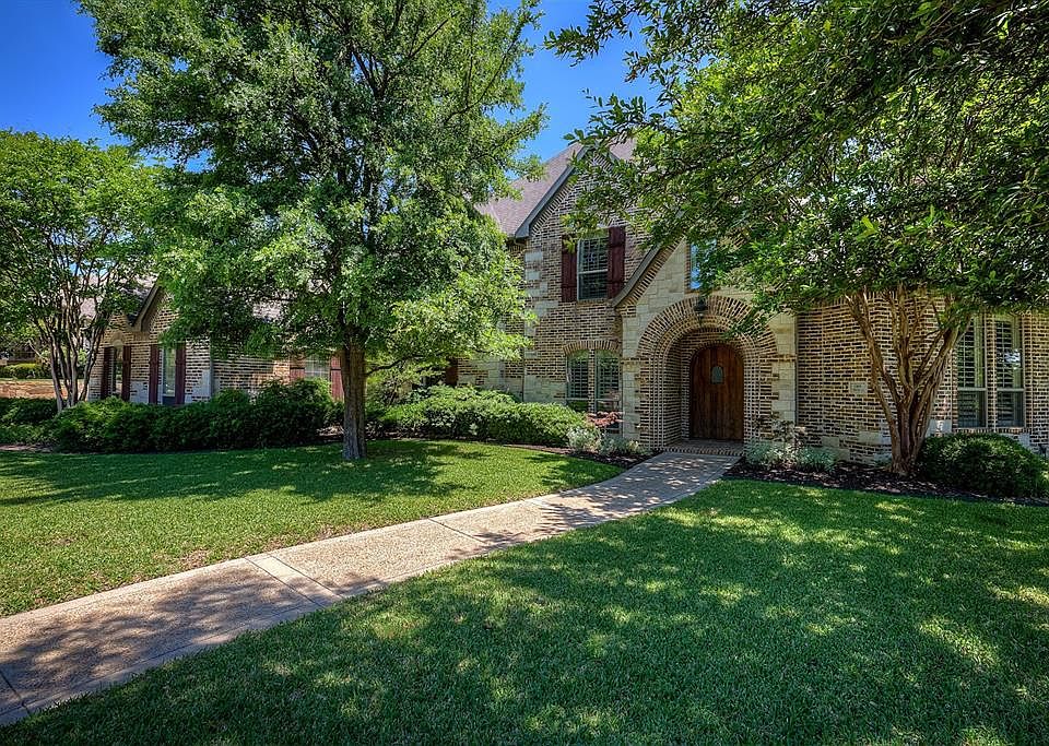 1st image of 1109 Waterfall Dr