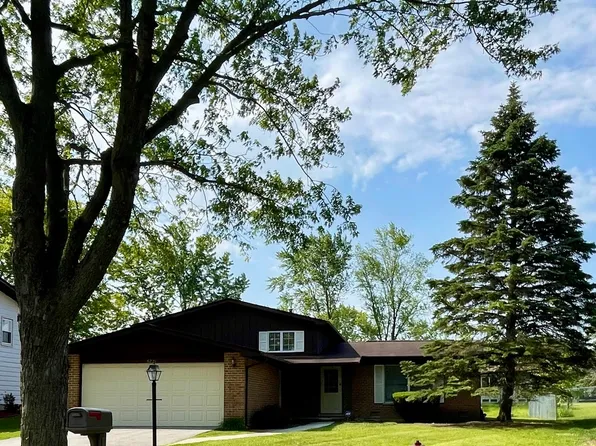 5221 Keith Dr, Richton Park, IL 60471
