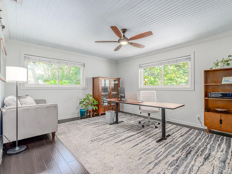 547 SW Riverview St — Photo 39