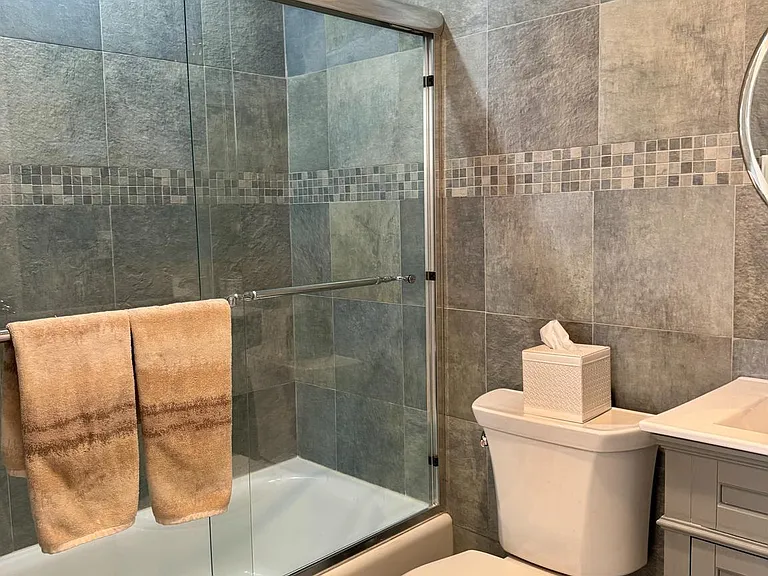 9300 Atlantic Ave #204 — Photo 20
