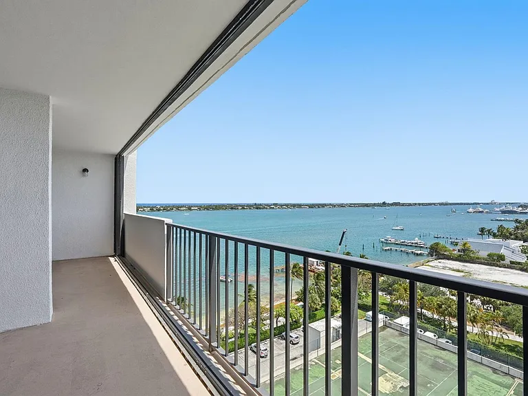 5600 N Flagler Dr #1110 — Photo 11