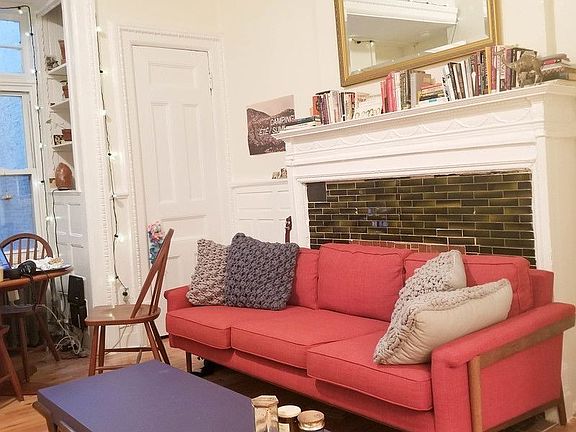 2nd image of 1147 Dean St #2BB