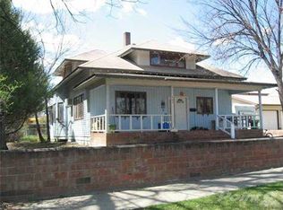 707 2nd St W, Roundup, MT 59072