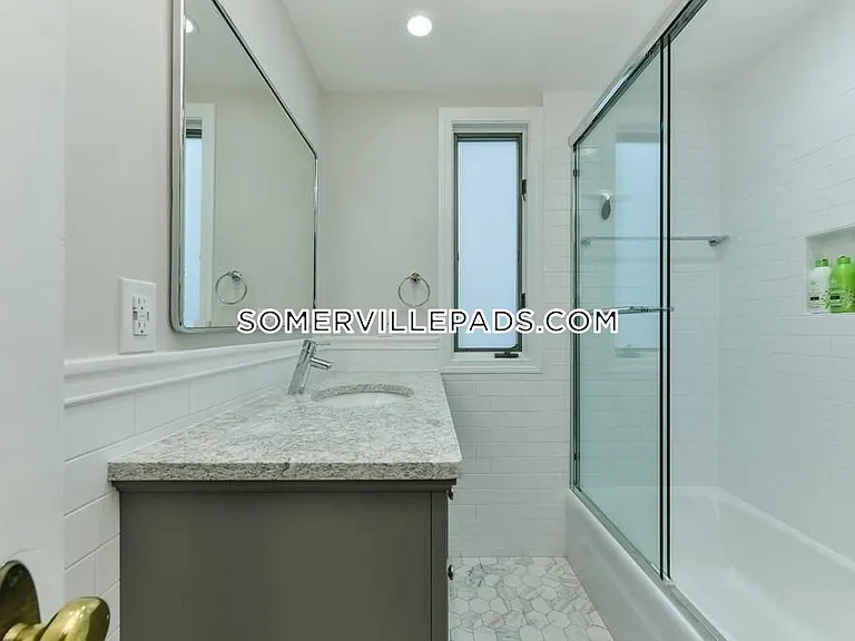 18 Curtis Ave #1 — Photo 9