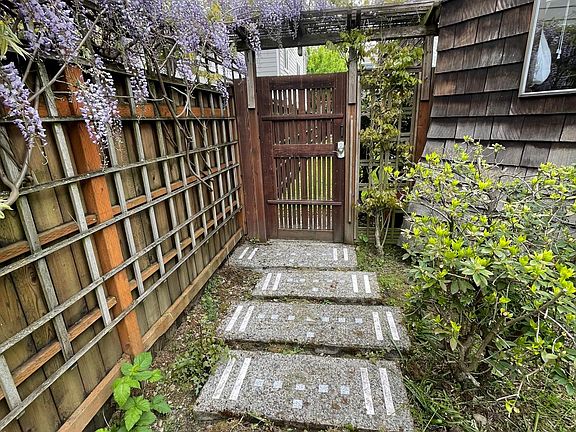 side yard