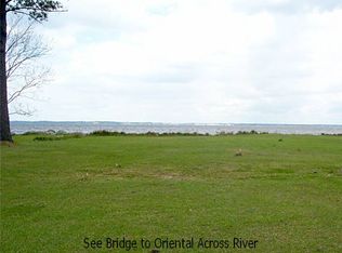 1380 River Dr, Havelock, NC 28532