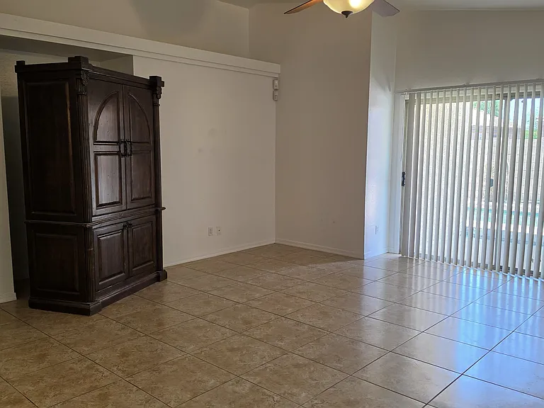 1726 E Oquitoa Dr — Photo 4