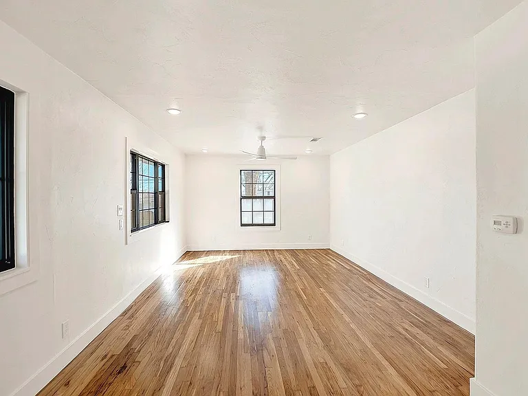 510 Parkview Blvd — Photo 8