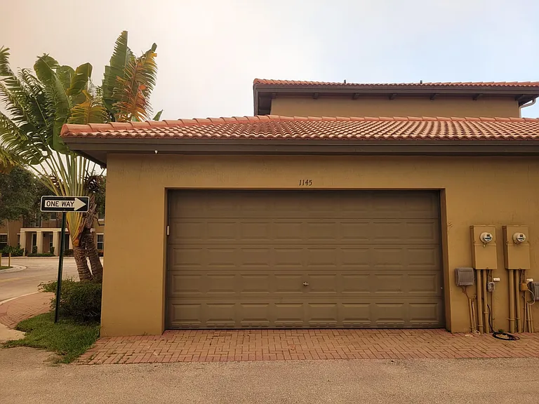 1145 SW 147th Ter — Photo 20