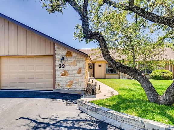 2nd image of 29 Oaks Pl