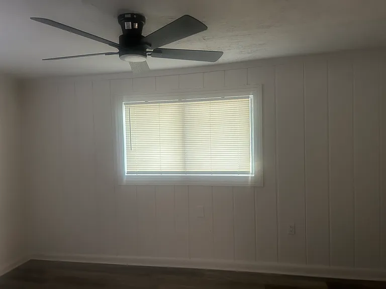 274 Redwood Ave — Photo 8