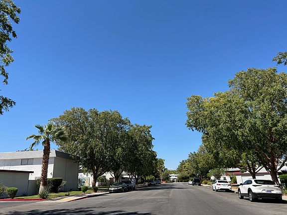 4th image of 156 Greenbriar Townhouse Way