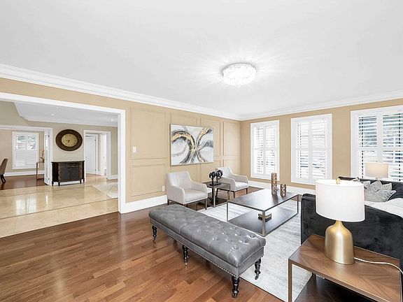 3rd image of 27 Dorwood Ct