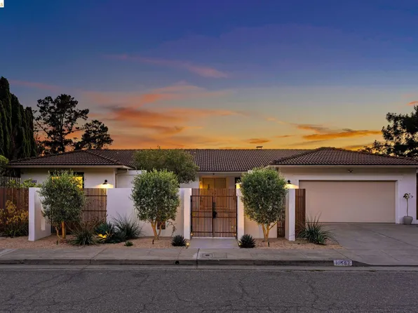 10592 Englewood Dr, Oakland, CA 94605