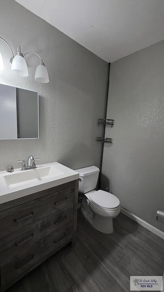 3 bed, 1.5 bath, 1149 sqft, $1,750 — Photo 4