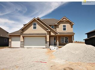 5504 NW 94th St, Kansas City, MO 64154
