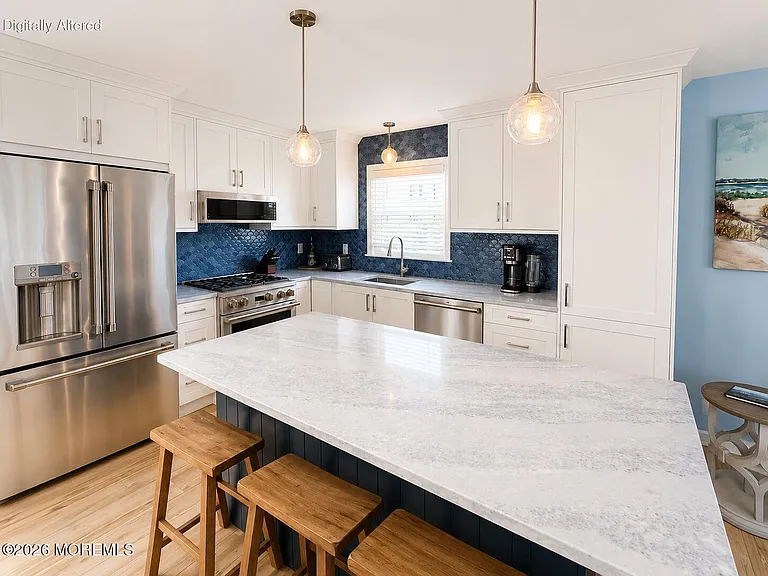 300 Coolidge Ave — Photo 4
