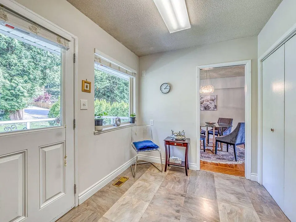 5296 Ranger Ave #8