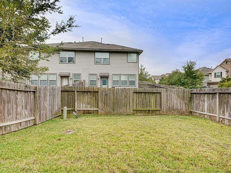 23 Fairlee Ct — Photo 37