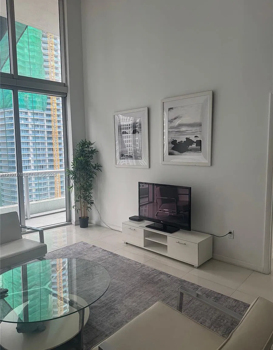 Icon Brickell Condo No 3 — Photo 2