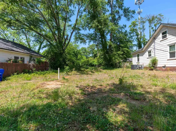 14 Woodfin Ave, Greenville, SC 29605