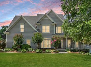8645 Woodland View Dr, Gainesville, GA 30506