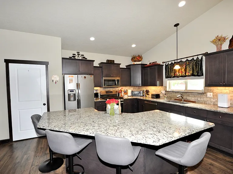 1399 N Brady St — Photo 9