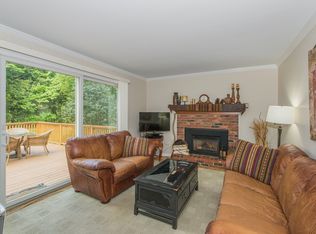 4 Seward Pl, Chester, NJ 07930