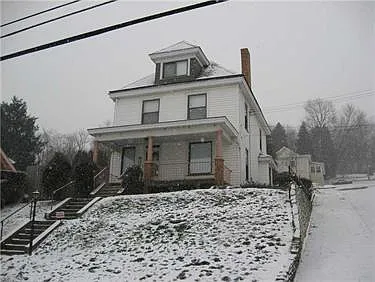 999 6th Ave photo 1