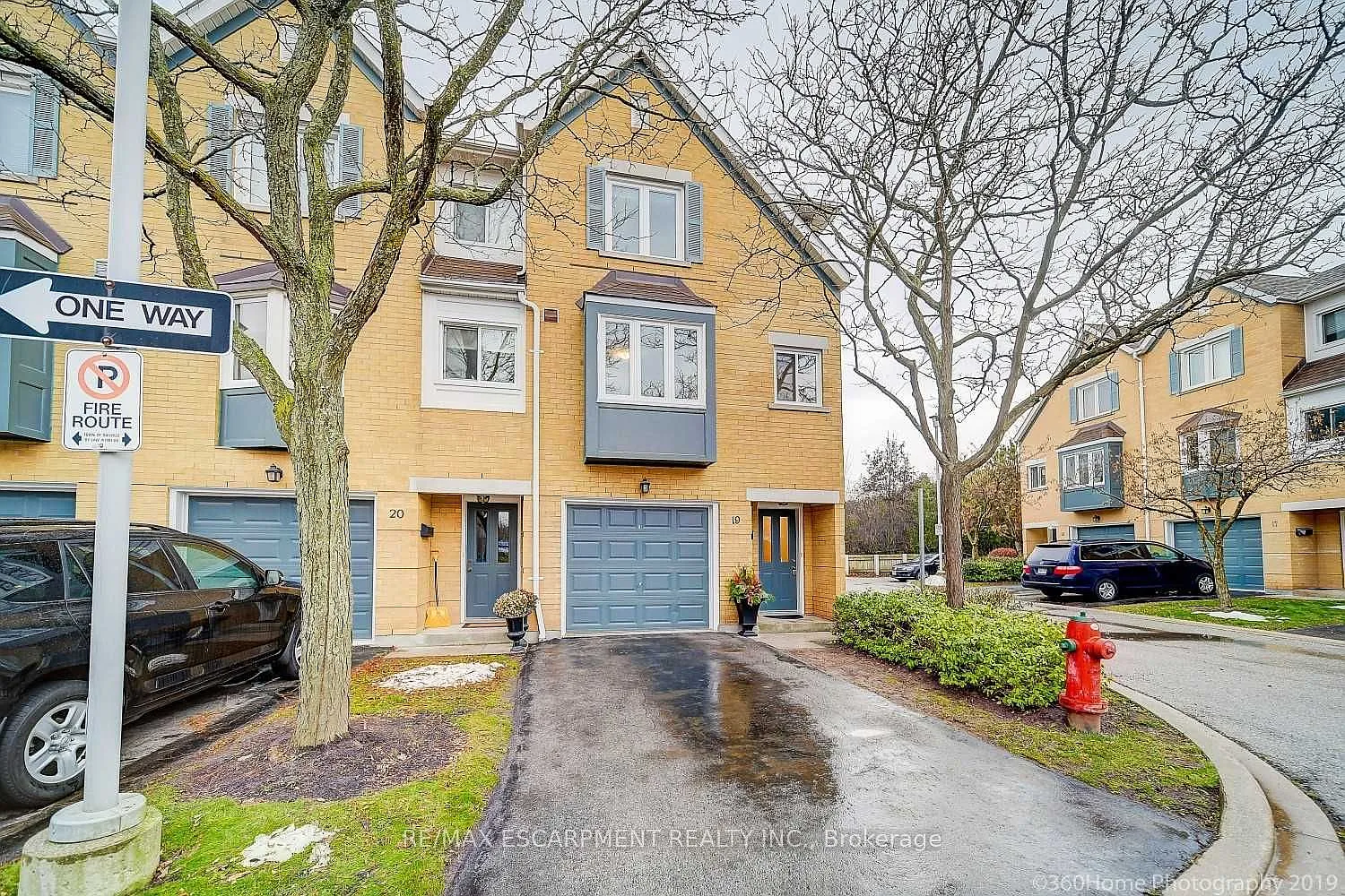 3 bed, $3,375 — Photo 1