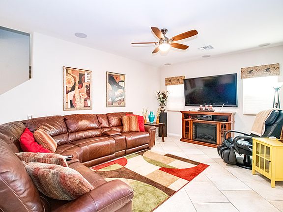 5th image of 3644 E Zachary Dr