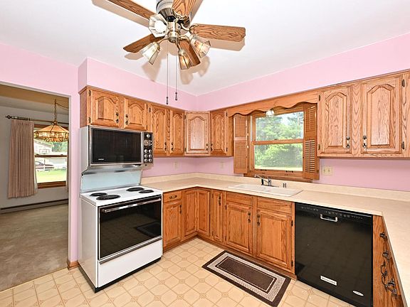 3rd image of 108 High Forest DRIVE