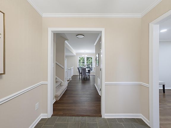 3rd image of 2021 Mallard Ln