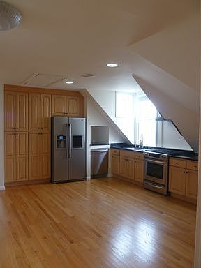 5th image of 1321 11th Ave