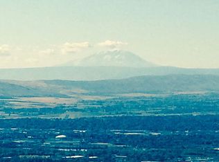 Chevoit Dr, Yakima, WA 98901