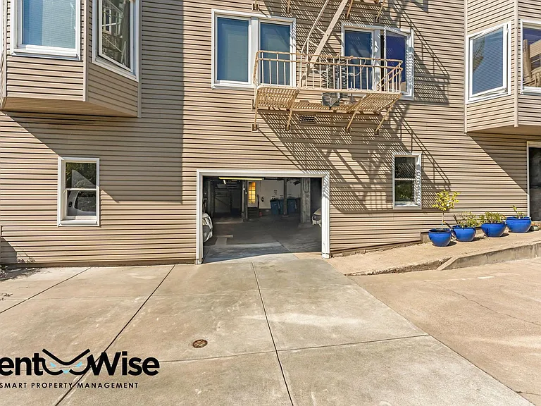 1341 Union St #10 — Photo 42