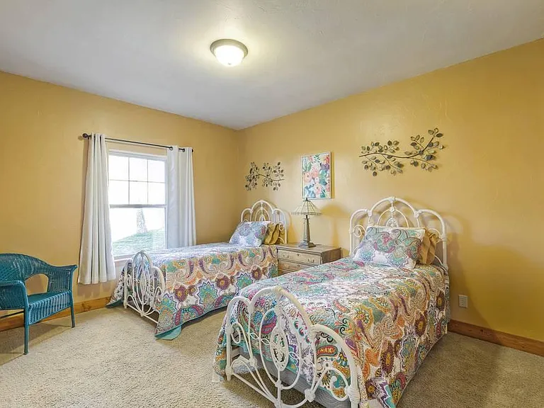 1822 Jefferson Ave — Photo 9
