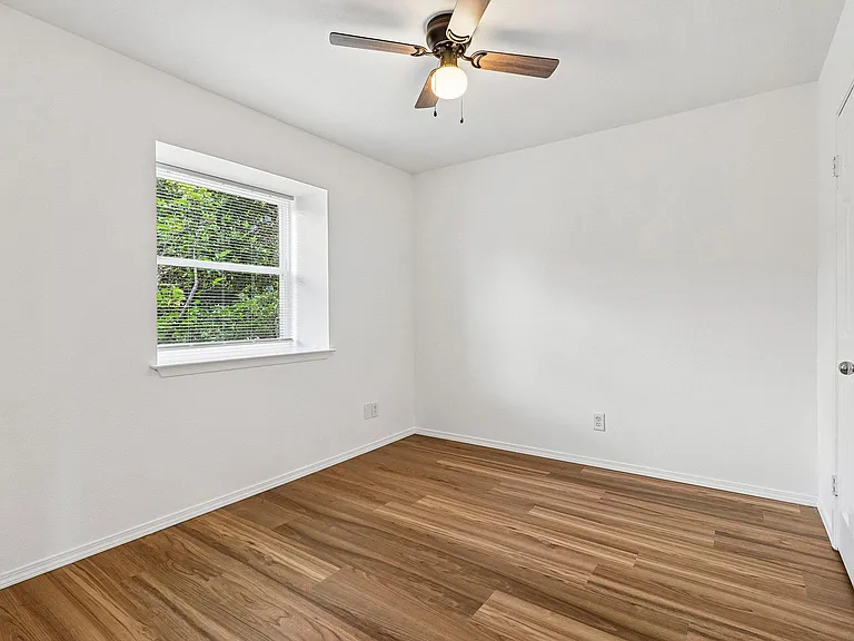 5809 Coventry Ln — Photo 19