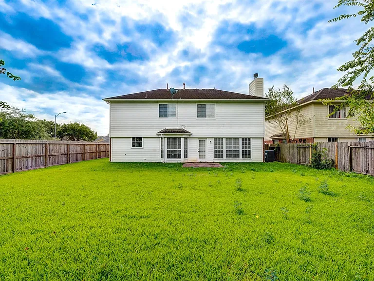 21318 Rose Hollow Ln — Photo 38