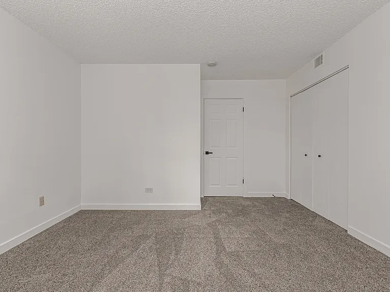 3371 S Monaco Pkwy #A — Photo 19