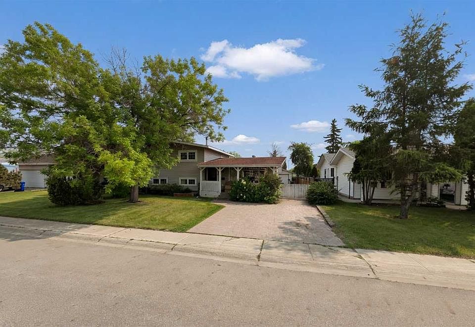 1st image of 108 W Robin Cres