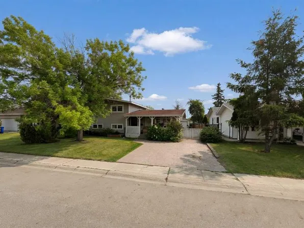 108 W Robin Cres, Wood Buffalo, AB T9H 2W3
