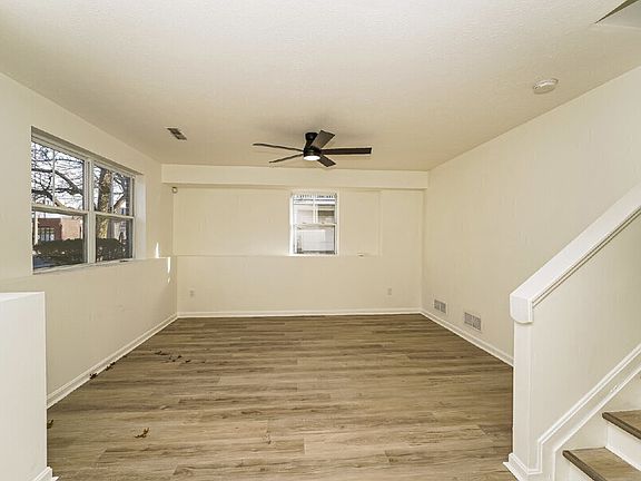 2nd image of 821 Nela View Rd
