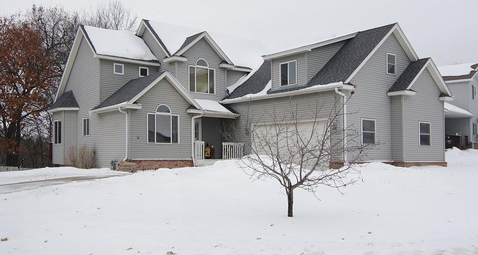 1st image of 811 Rum River Dr SW